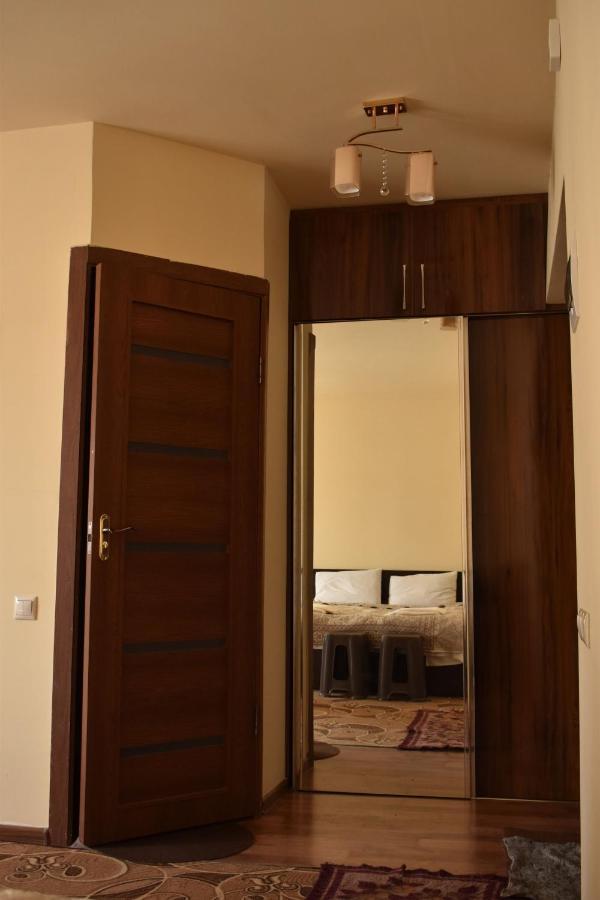 напротив спортивно-концертного комплекса Apartment Yerevan